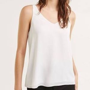 Reitmans R Essential White Tank Blouse 2/$20 💙